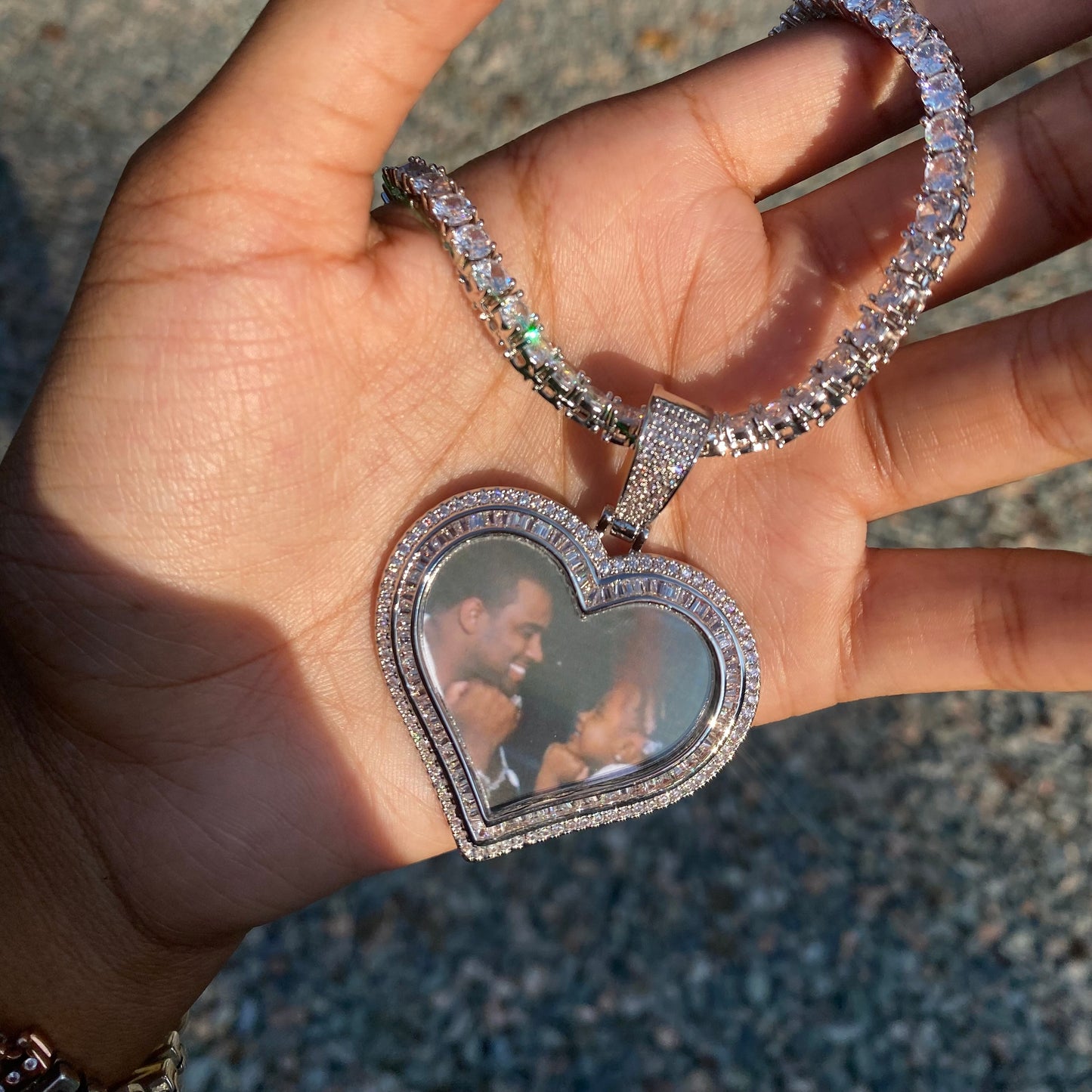 Memorial Chain